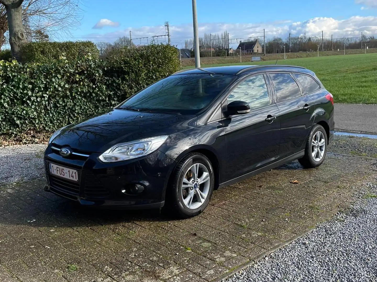 Ford Focus Focus Turnier 1.0 EcoBoost Start-Stopp-System SYNC Edition Noir - 1