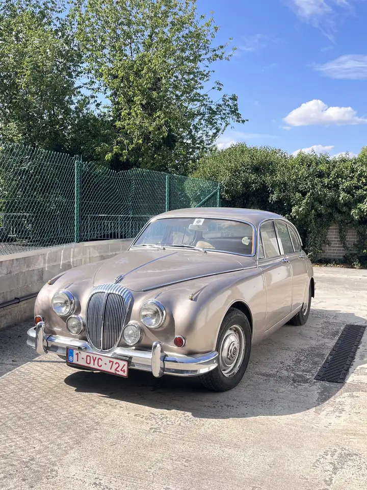 Daimler Conduite À Droite - V8 2.5, foto 5
