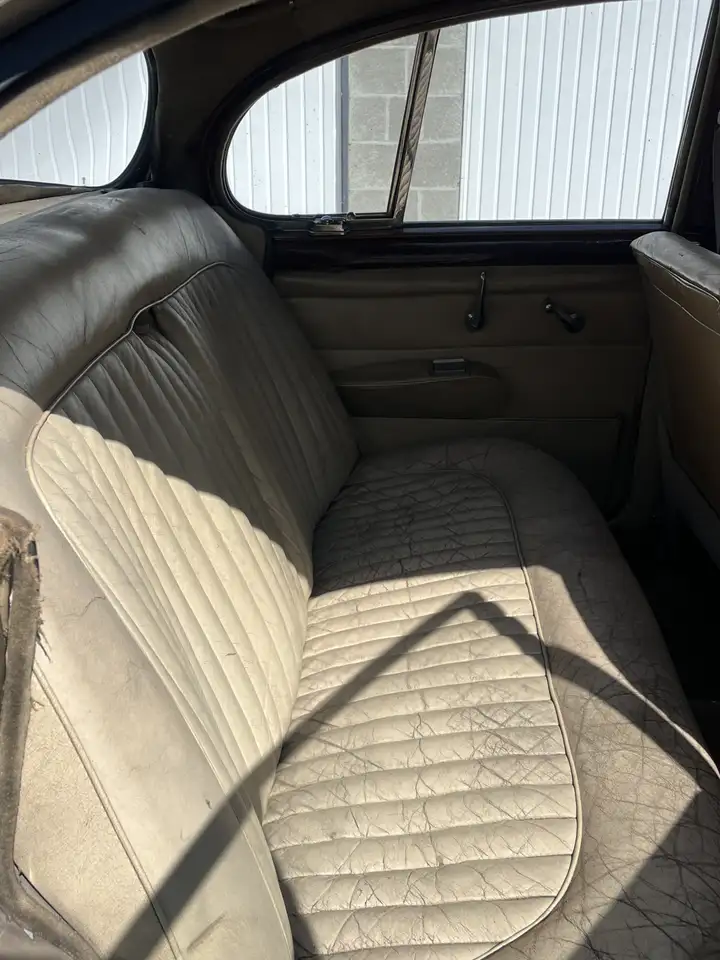 Daimler Conduite À Droite - V8 2.5, foto 4