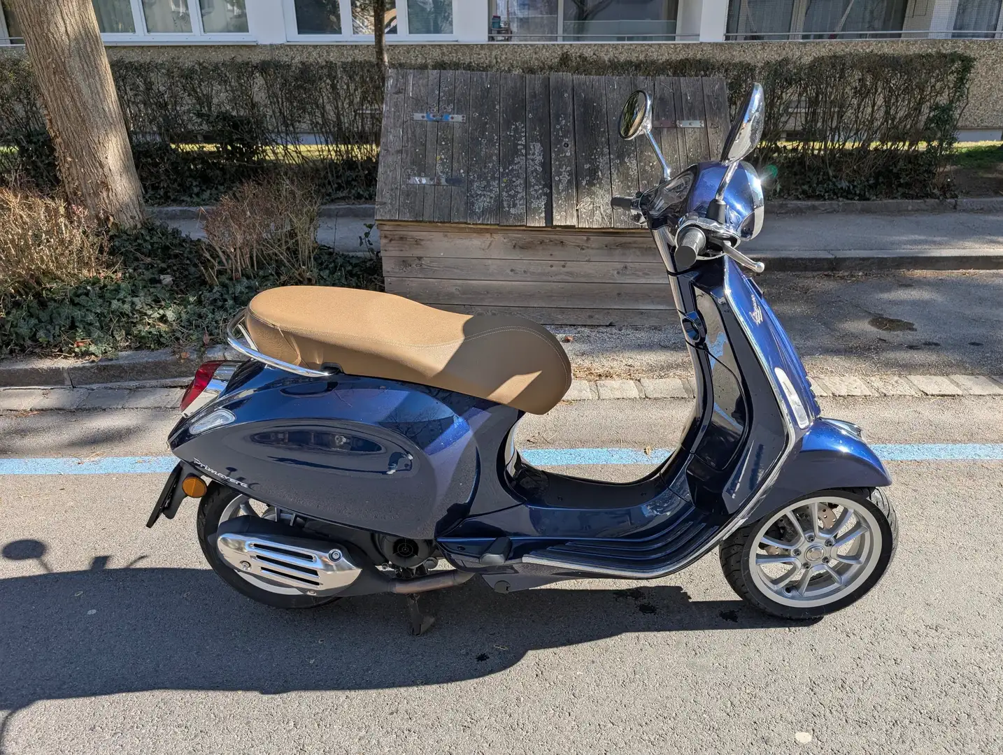Vespa Primavera 50 4 Takt - wie neu und wenig Kilometer!!! Albastru - 2
