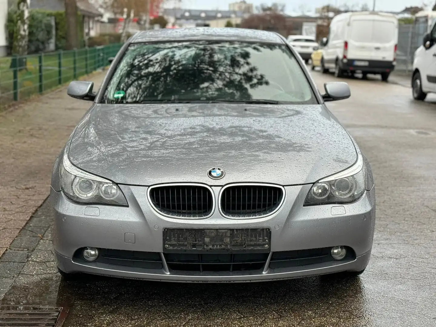 BMW 520 520i E60 - 2