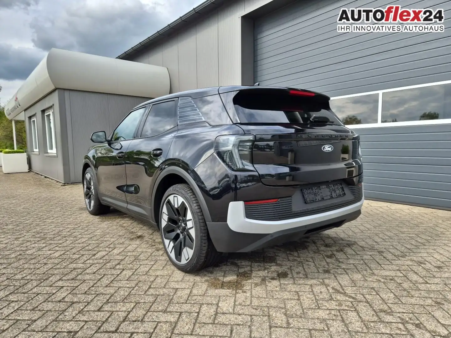 Ford Explorer Limited Edition (Extended Range 79kWh) 204PS Au... Schwarz - 2