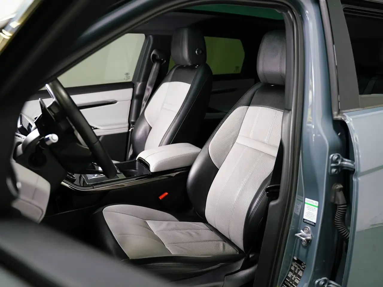 Land Rover Range Rover Evoque снимка Land Rover Range Rover Evoque