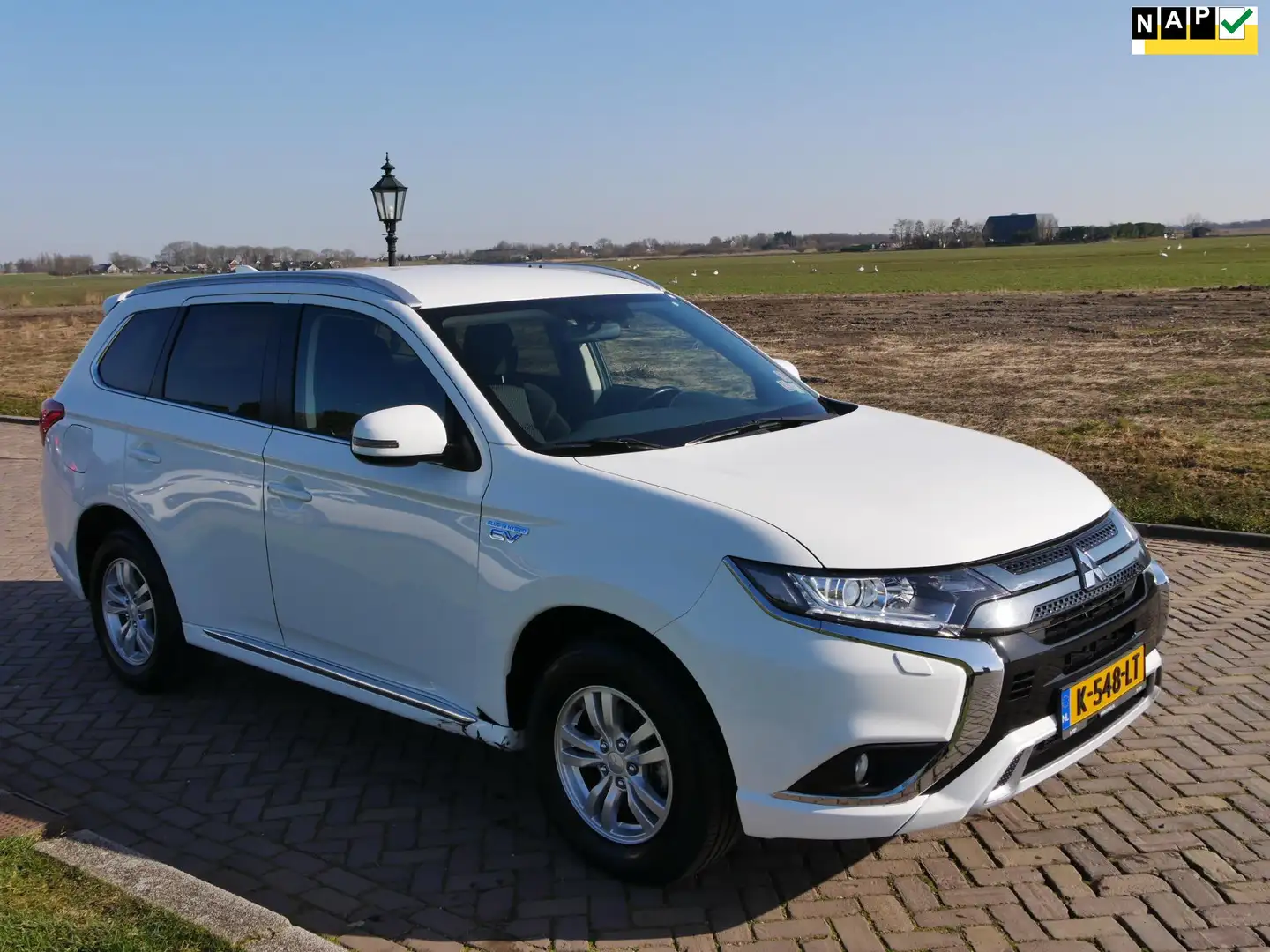 Mitsubishi Outlander 2.4 PHEV Pure AC ** 2021 !! ** 11999 NETTO ** Blanc - 1