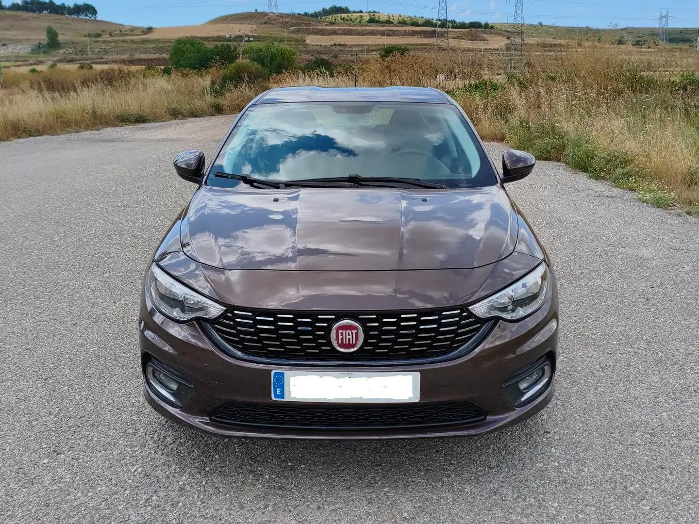 Fiat Tipo Tipo Sedán 1.3 Multijet 95CV Lounge Marrón - 1