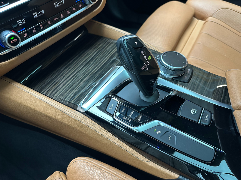 BMW 530 xDrive - M-Sport - HeadUp - 360 - 8Fach - &Mehr — photo 33