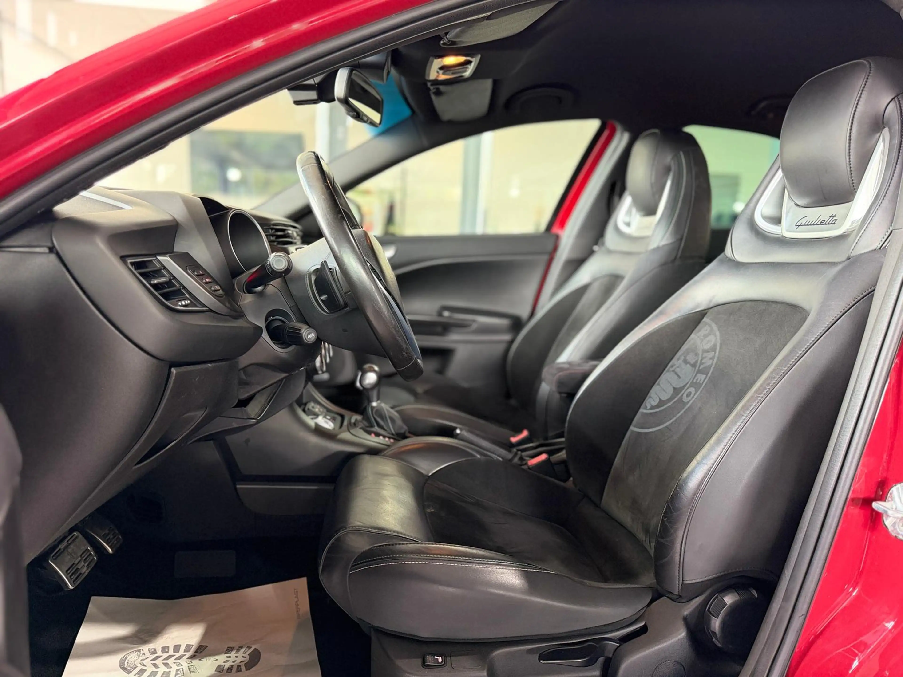 Alfa Romeo Giulietta Quadrifoglio Verde 1.8 Turbo Automatik — photo 13