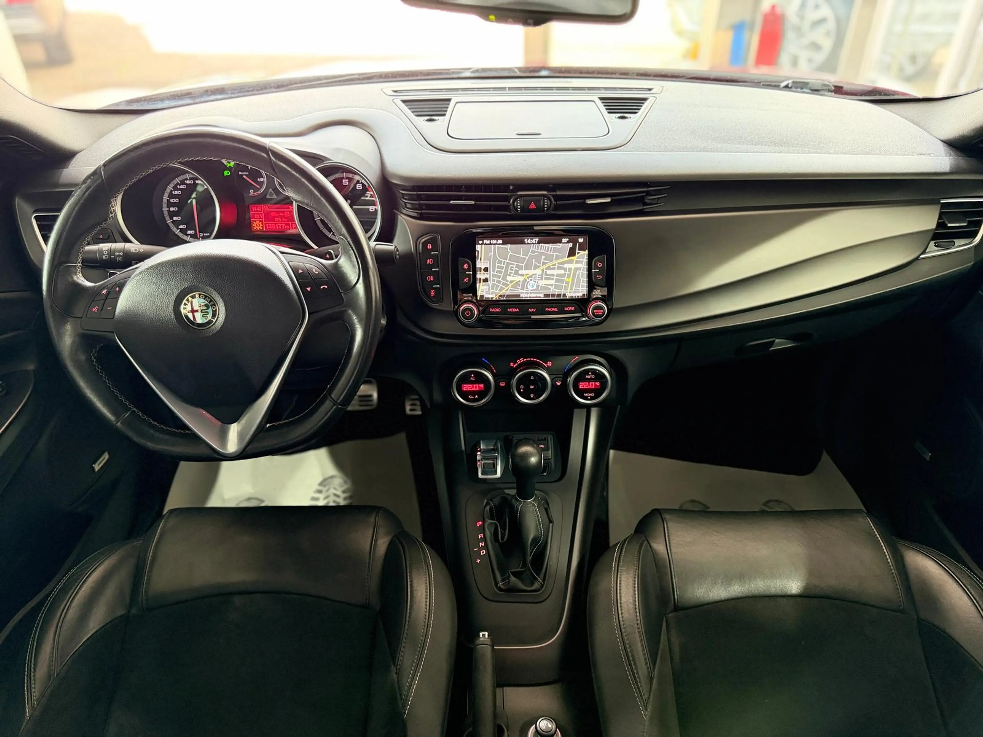 Alfa Romeo Giulietta Quadrifoglio Verde 1.8 Turbo Automatik — photo 18