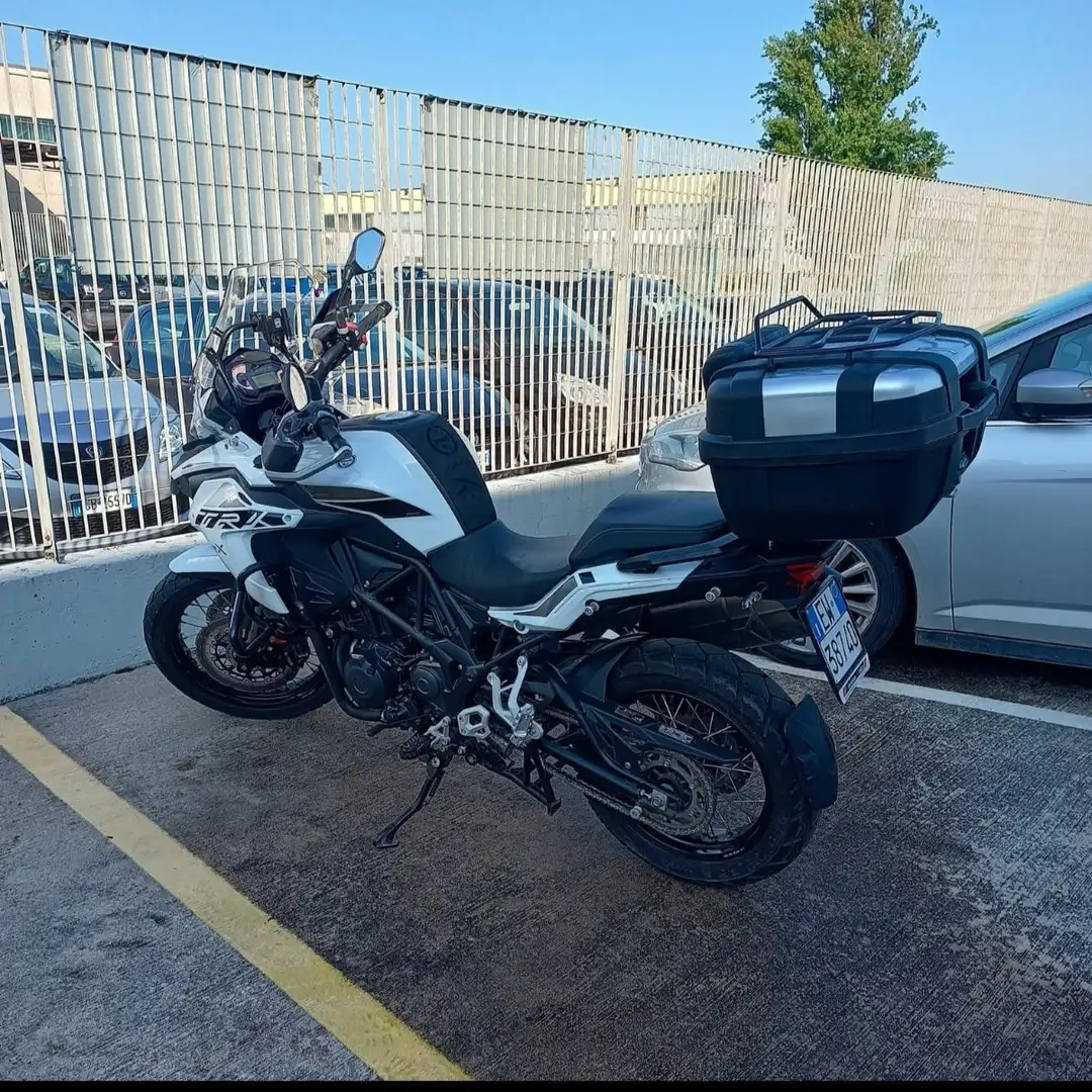 Benelli TRK 502 X Белый - 1