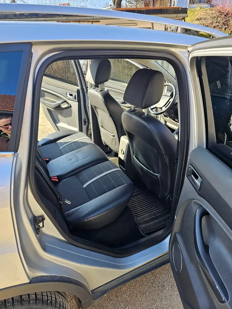 Ford Kuga Kuga 2,0 Titanium 4x4 TDCI DPF Titanium Silber - 2
