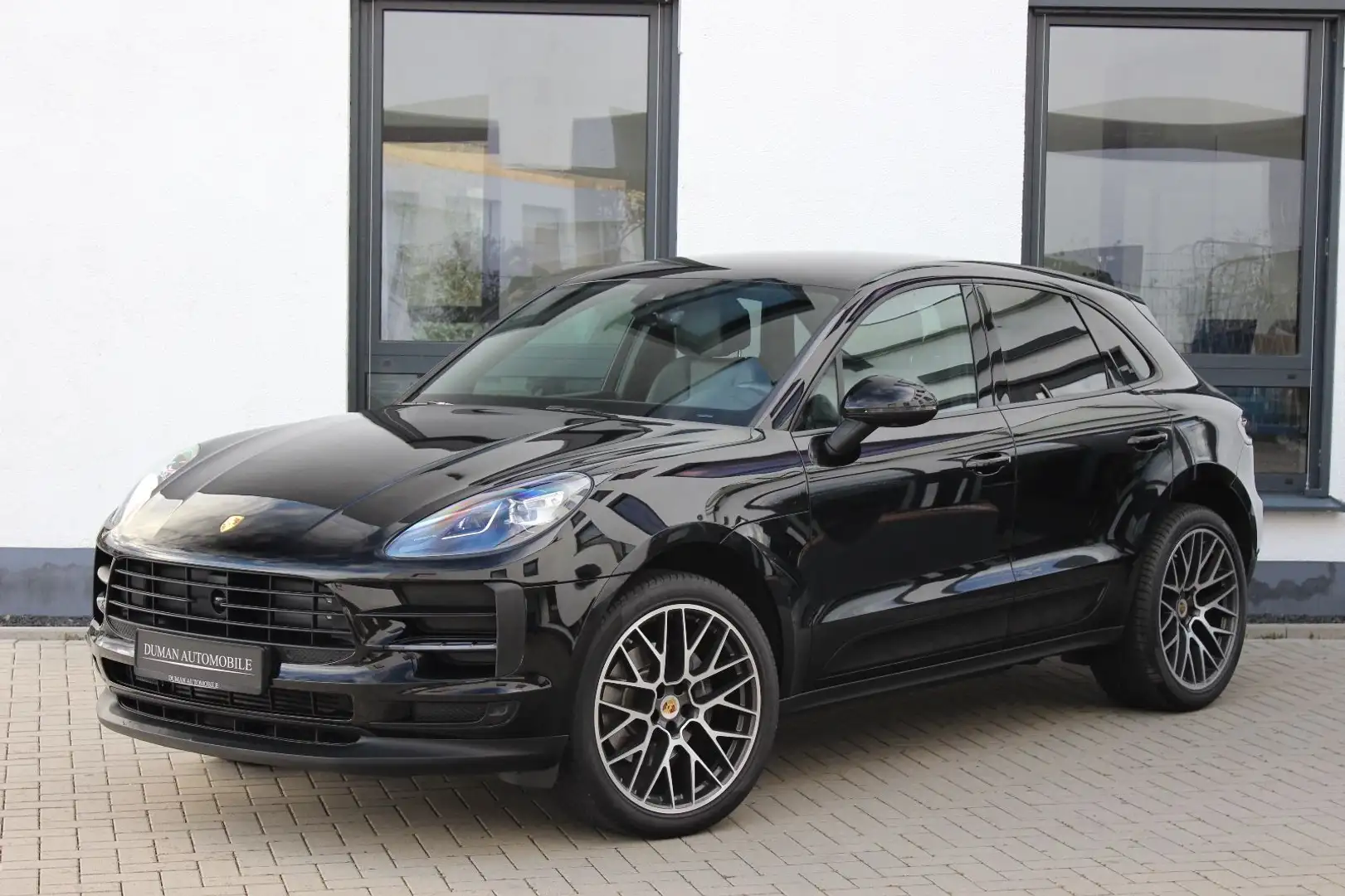 Porsche Macan 2.0 TFSI SPORTPAKET MEMORY AHK ACC KAMERA Schwarz - 1