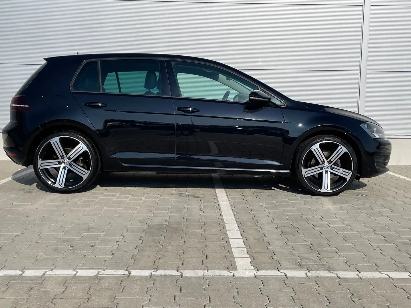 Volkswagen Golf Golf 2.0 TDI Highline Zwart - 1