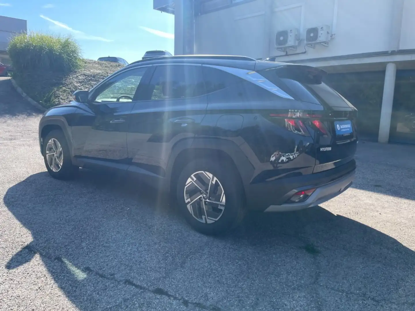 Hyundai TUCSON Jubile 1,6 T-GDi 2WD Schwarz - 2