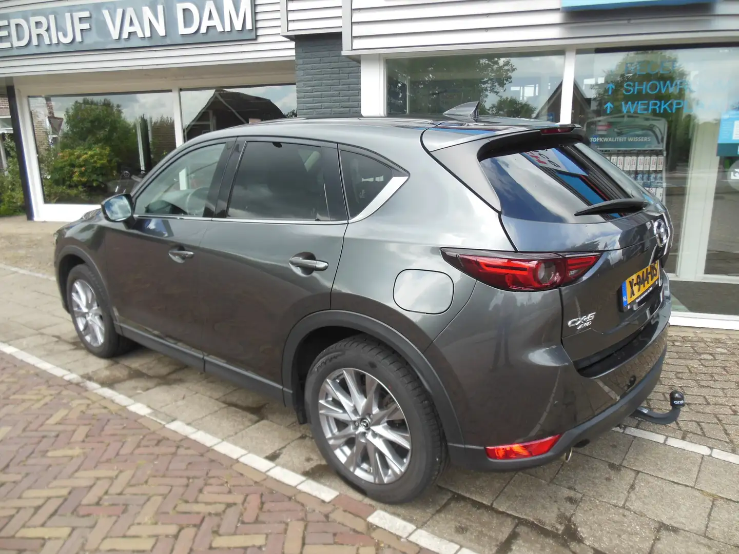 Mazda CX-5 2.5 4WD SkyActiv-G 194 Luxury 12 maanden Bovag gar Grijs - 2