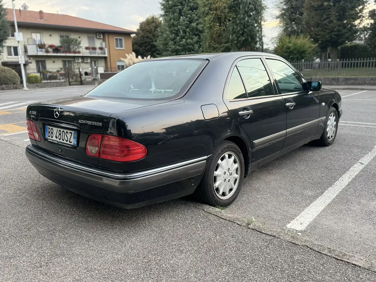 Mercedes-Benz E 200 k Elegance Kompressor, foto 3