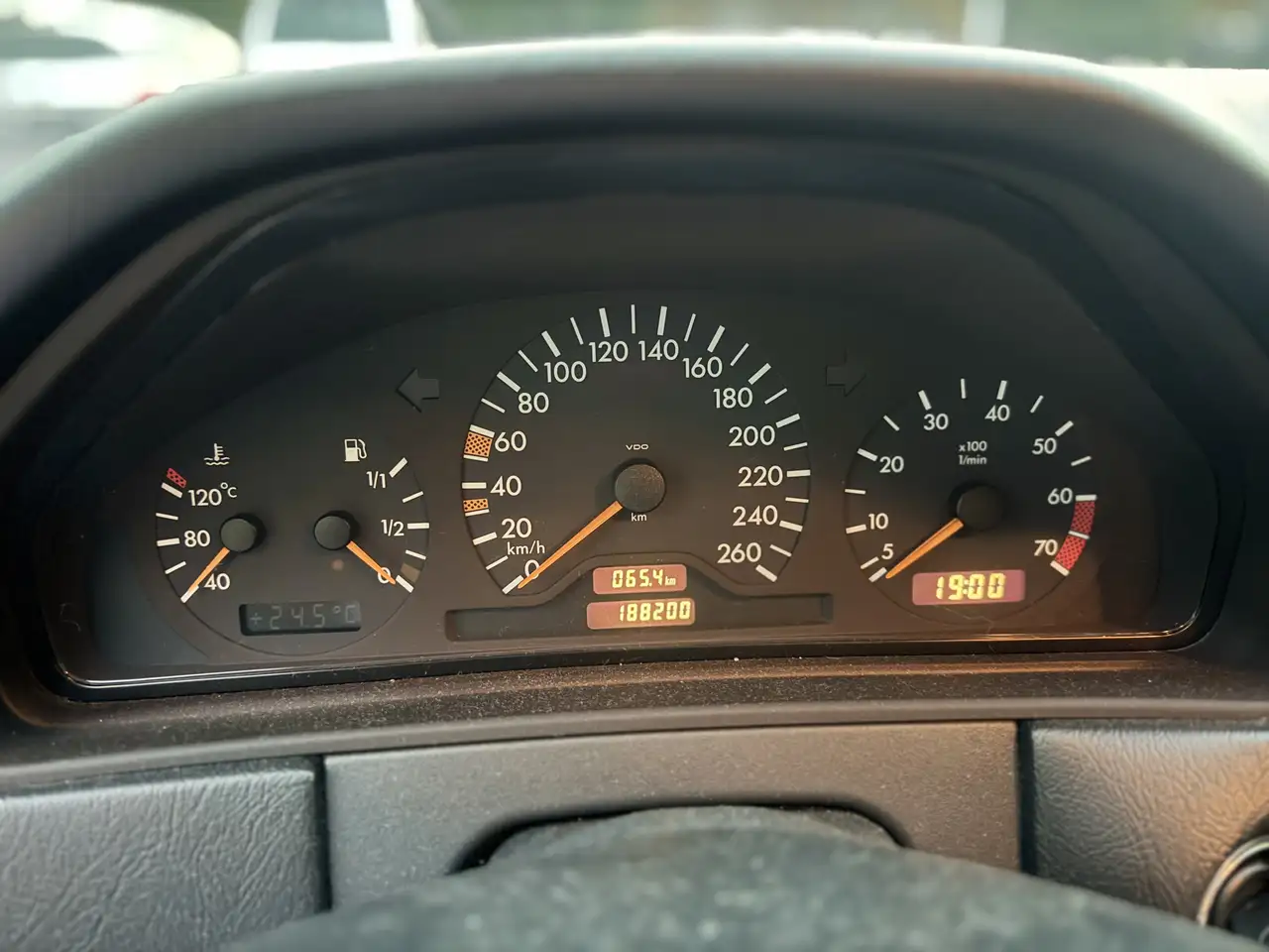 Mercedes-Benz E 200 k Elegance Kompressor, foto 9