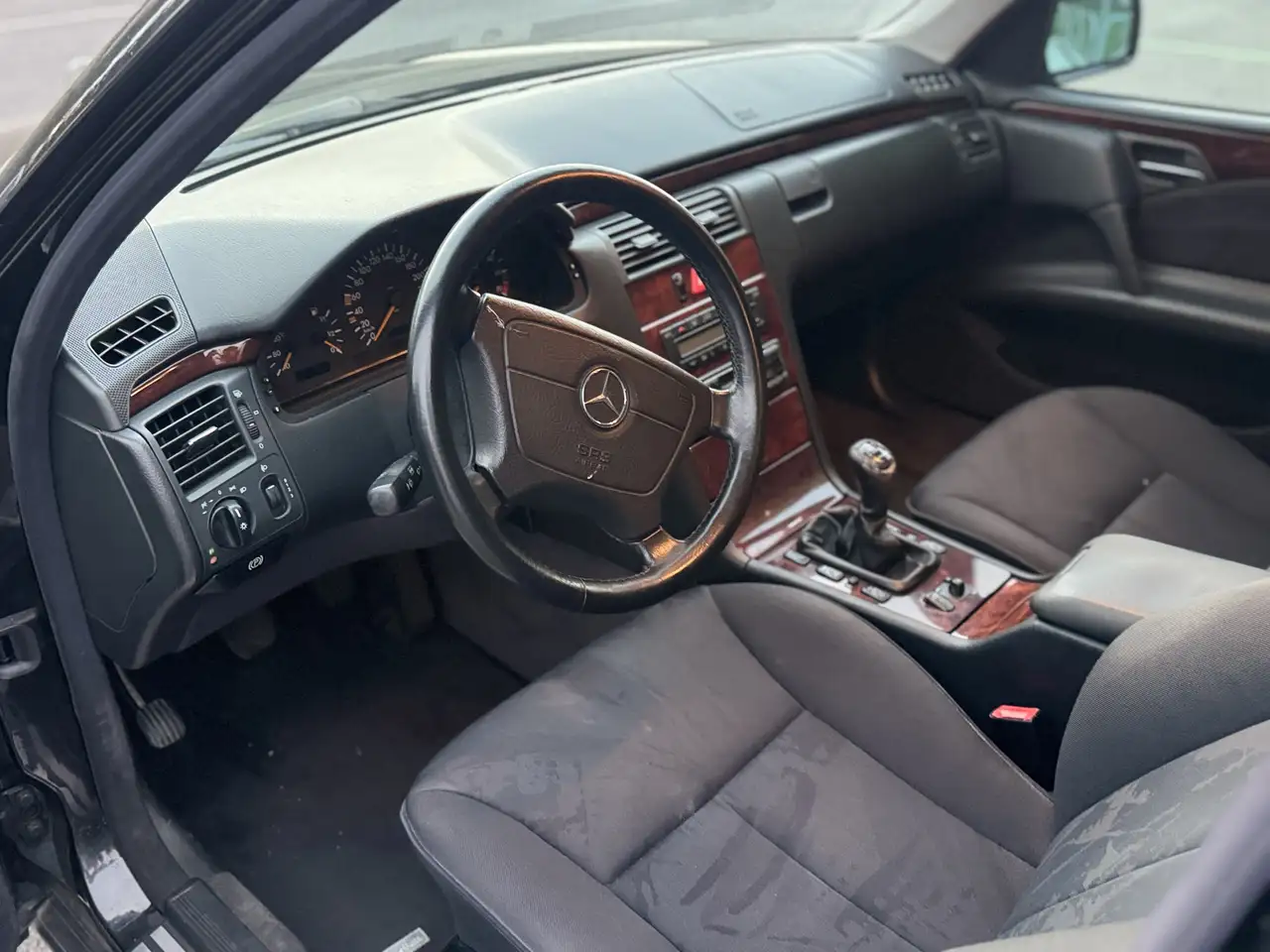 Mercedes-Benz E 200 k Elegance Kompressor, foto 6