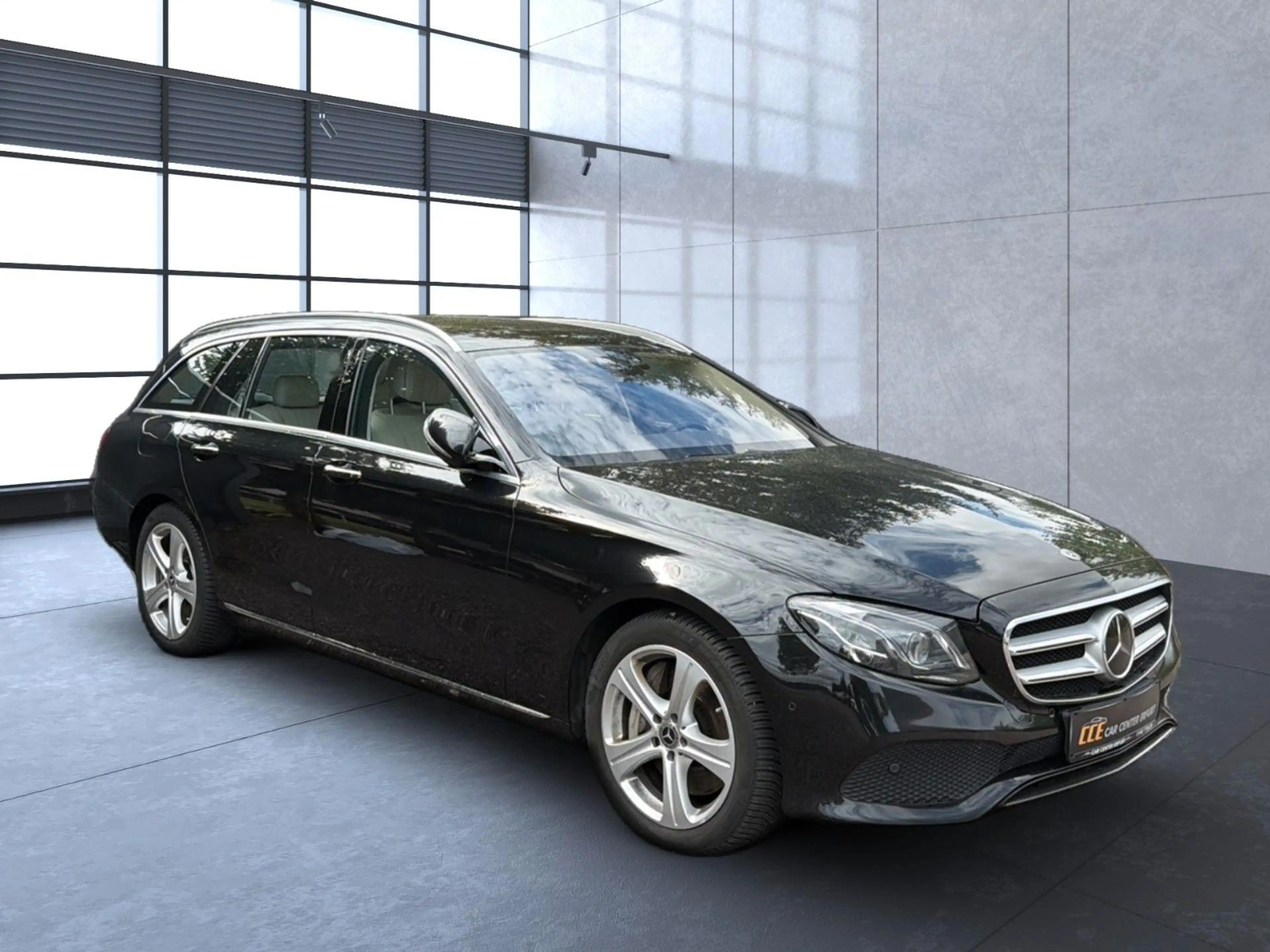Mercedes-Benz E 350 d 4Matic*LED*AHK*PANO*ACC*StHz*HUD*RFK — photo 3