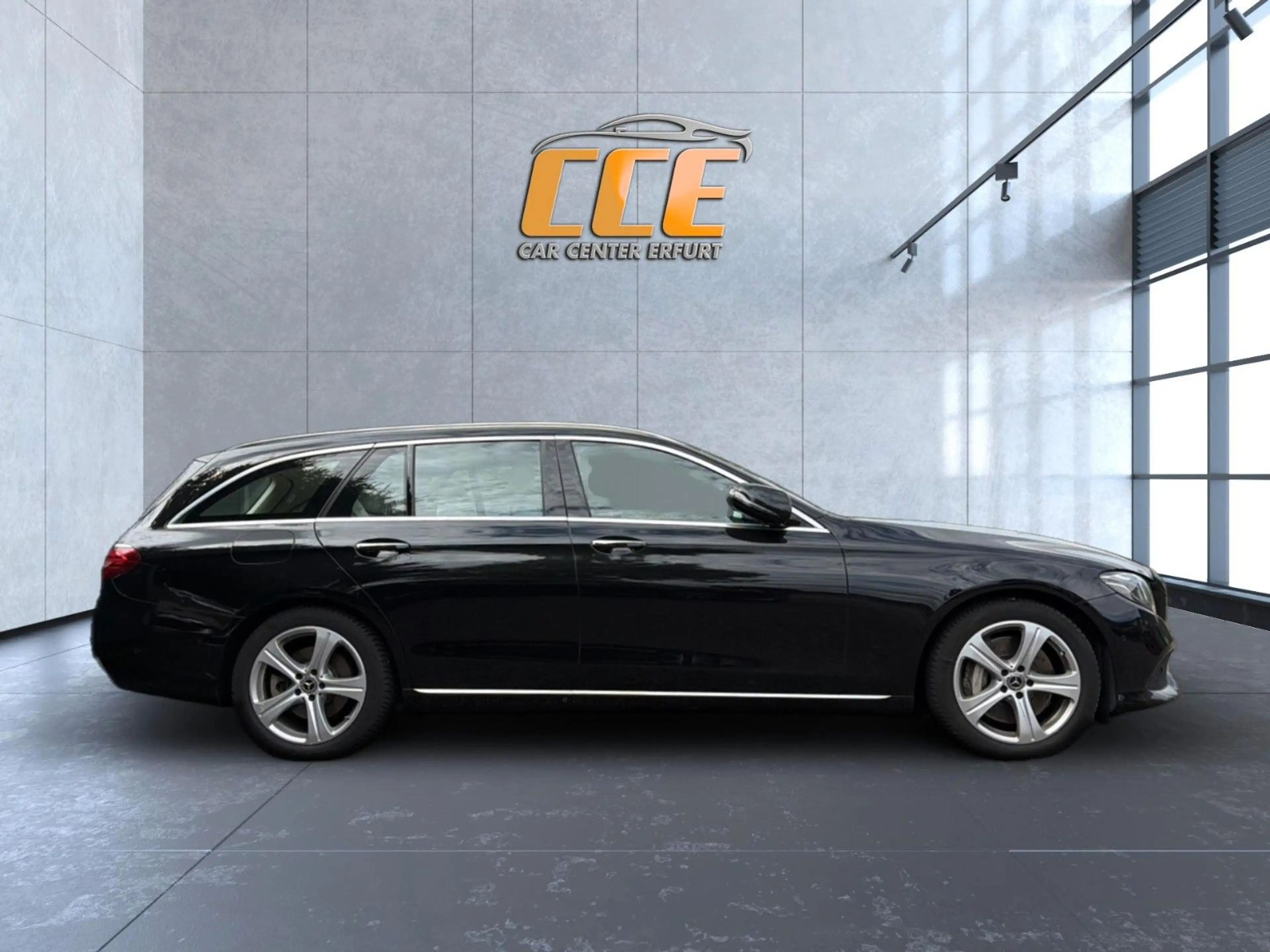 Mercedes-Benz E 350 d 4Matic*LED*AHK*PANO*ACC*StHz*HUD*RFK — photo 8