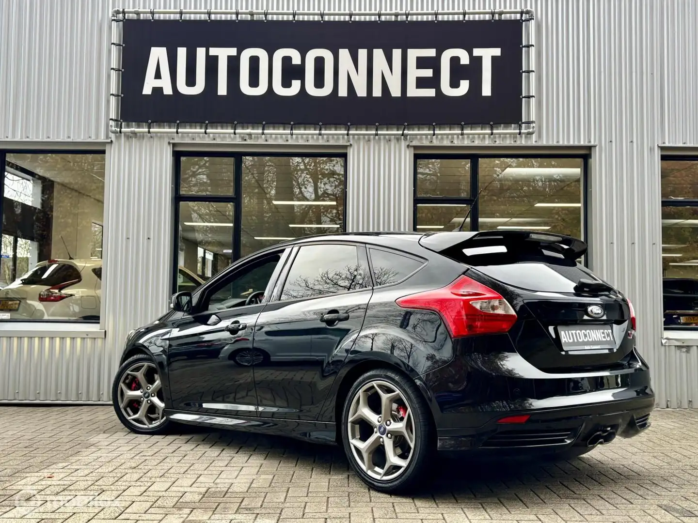 Ford Focus 2.0 EcoBoost ST. LEDER, NAVI, CRUISE, CAMERA, STOE Noir - 2