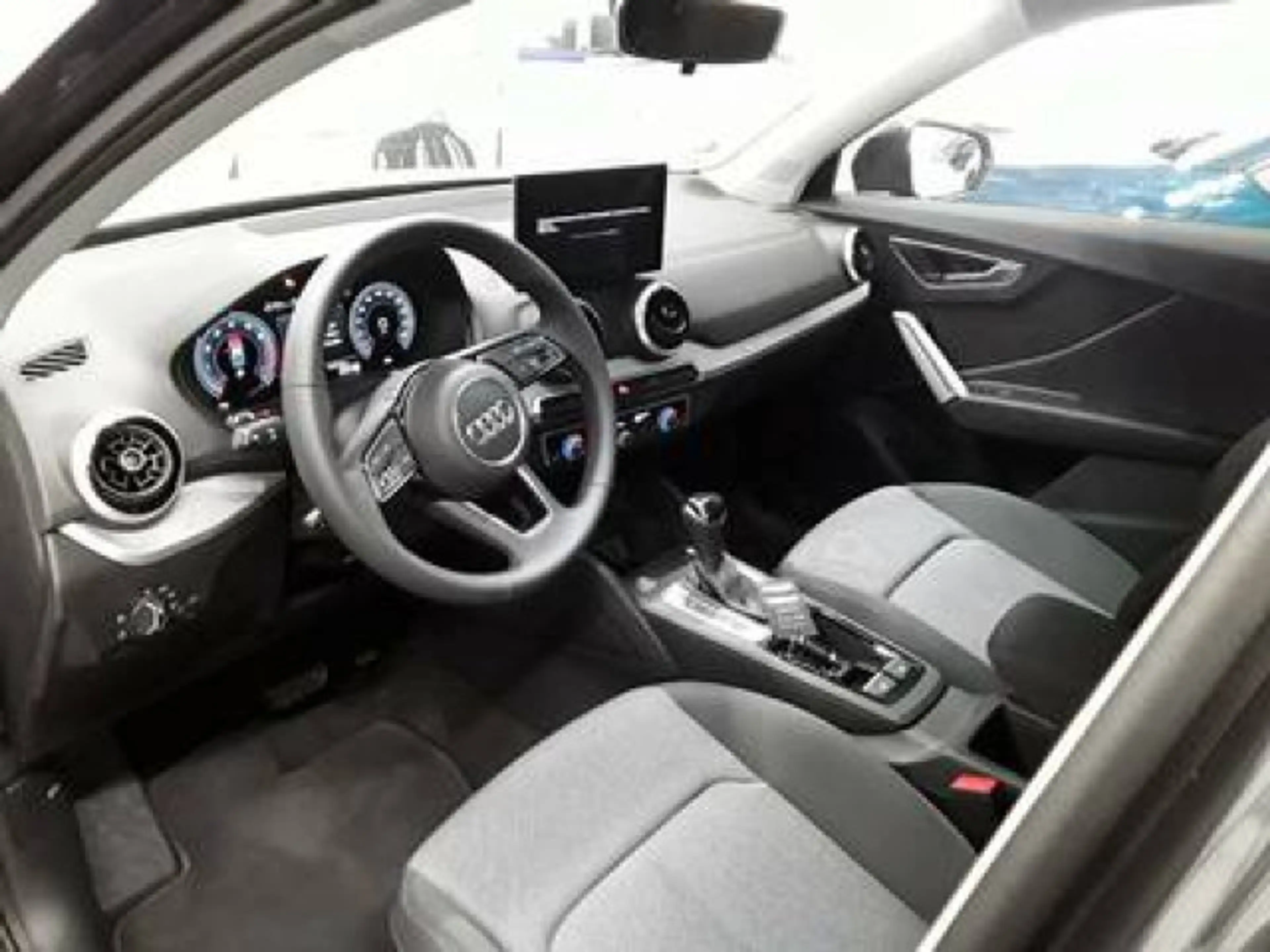 Audi Q2 advanced 35 TFSI AHK KAM MATRIX NAV SHZ 5JGAR — photo 5