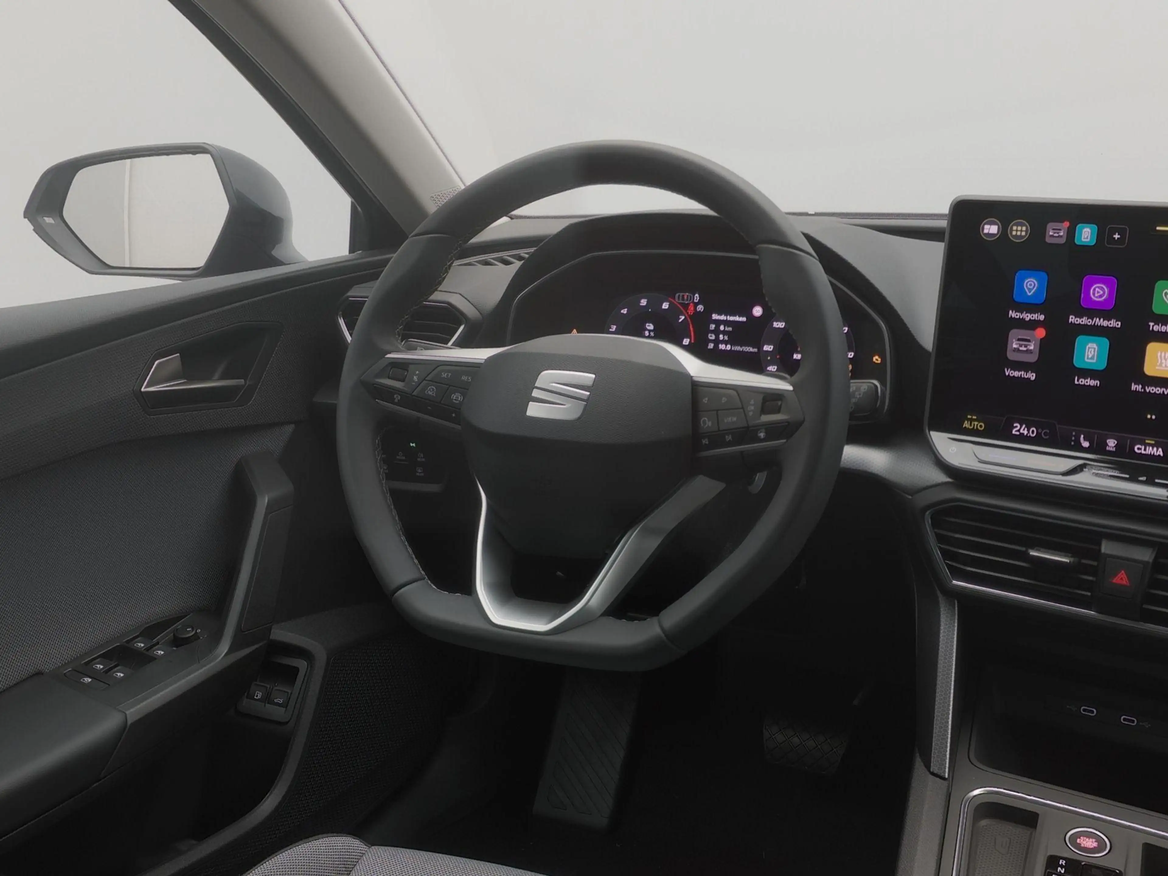 SEAT Leon e-Hybrid Sportstourer 1.5 TSI Style Business Intense 204PK — photo 7