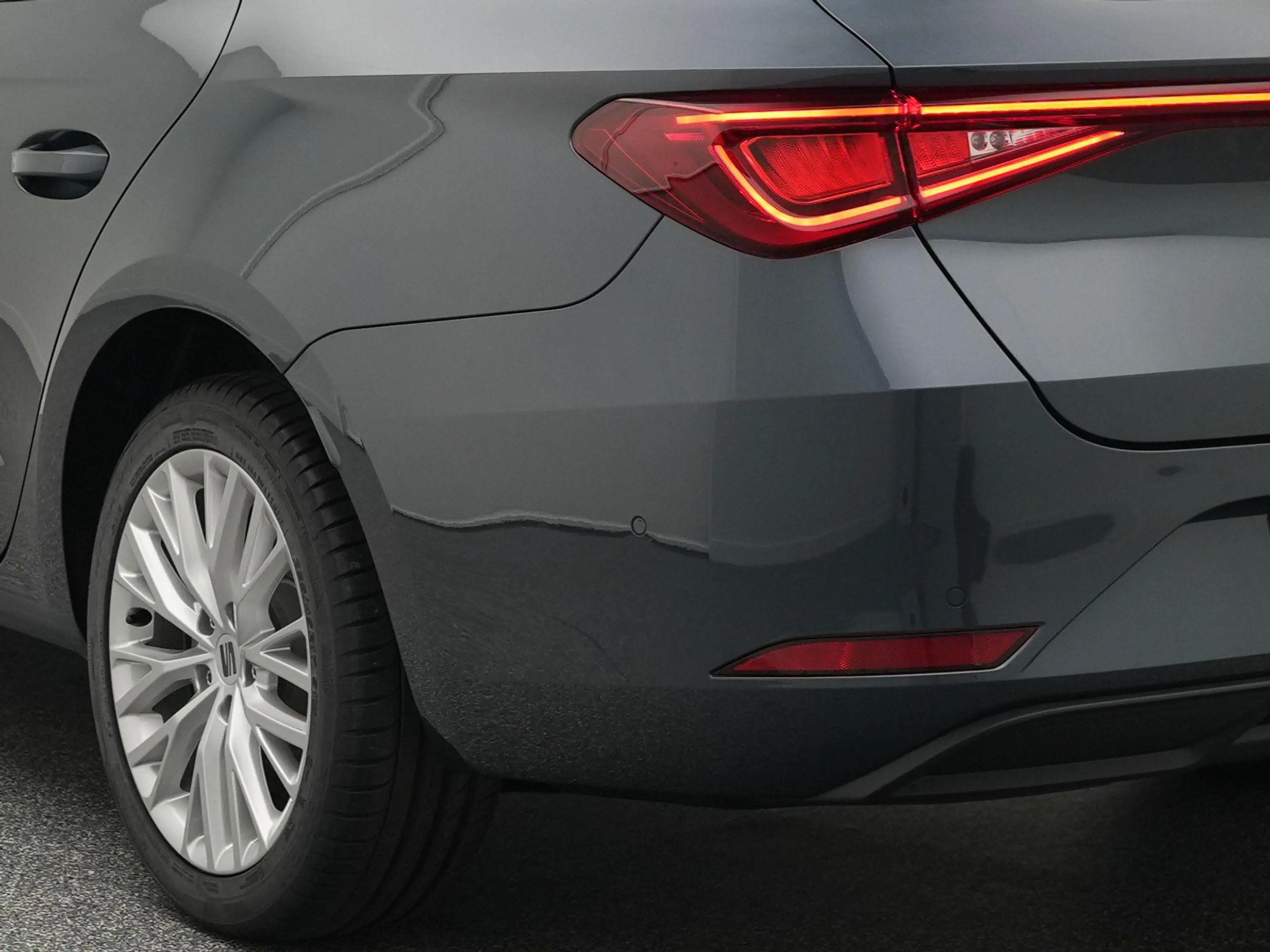 SEAT Leon e-Hybrid Sportstourer 1.5 TSI Style Business Intense 204PK — photo 15