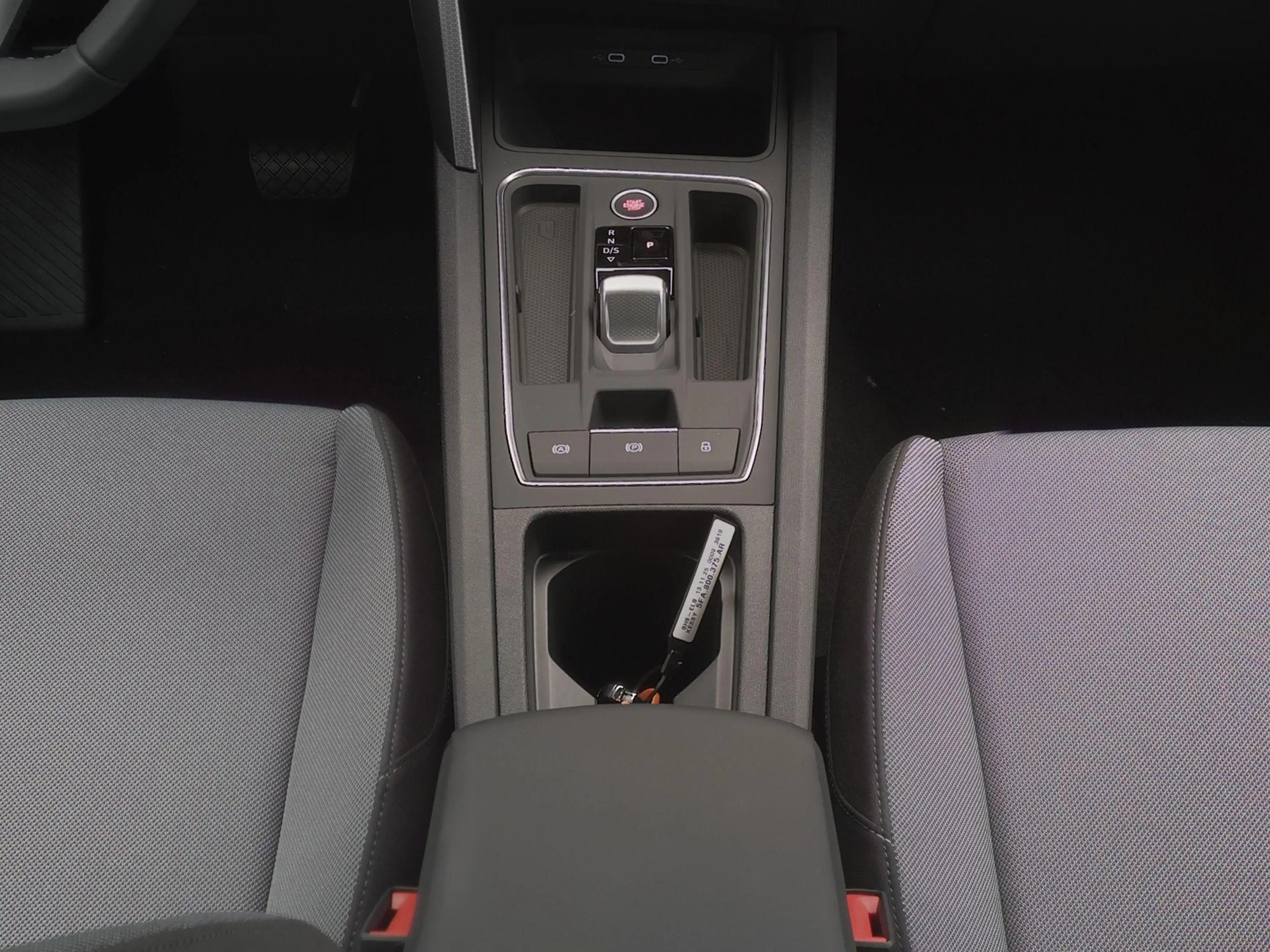 SEAT Leon e-Hybrid Sportstourer 1.5 TSI Style Business Intense 204PK — photo 9