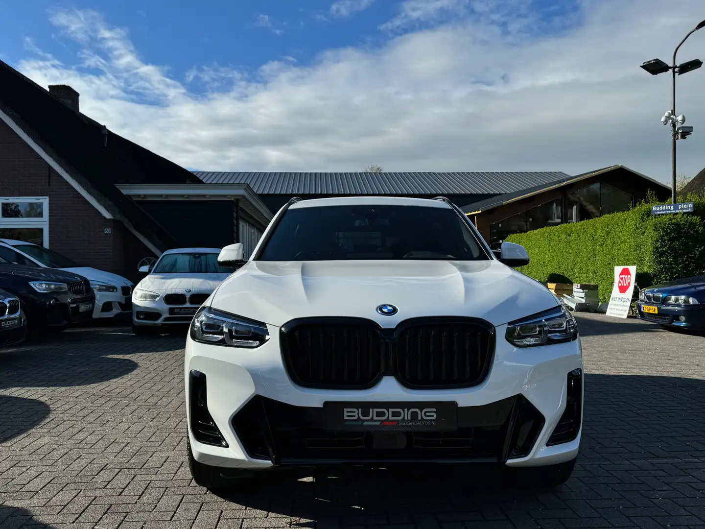 BMW X3 xDrive30e High Exe | M-sport | Driving Assist | Tr Wit - 2