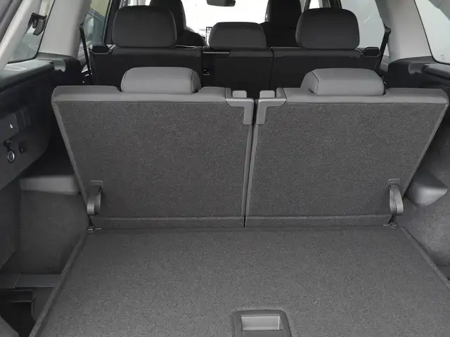 Skoda Kodiaq 2.0 TDI 142 kW 4x4 Selection 7 Sitzer AHK Navi ... Ansicht 9