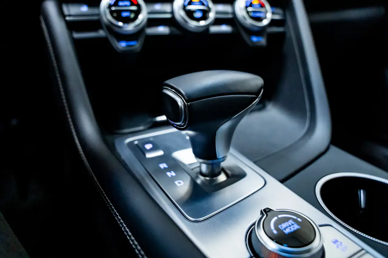 Genesis G70 photo Genesis G70