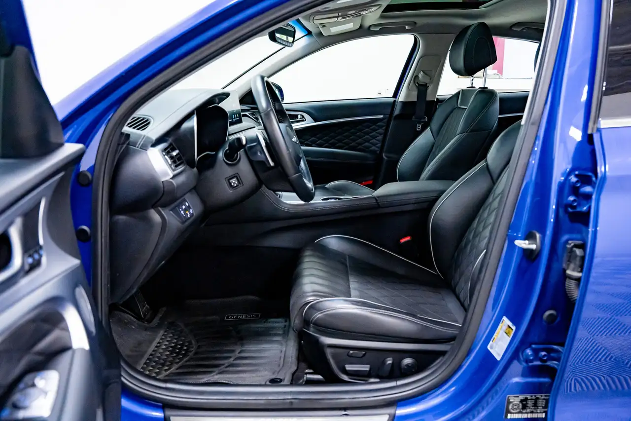 Genesis G70 photo Genesis G70