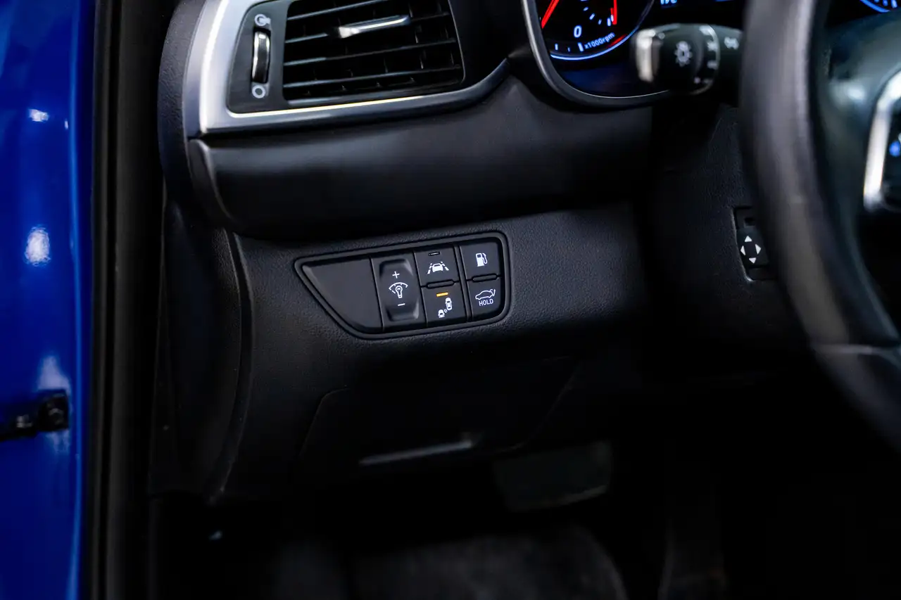 Genesis G70 photo Genesis G70