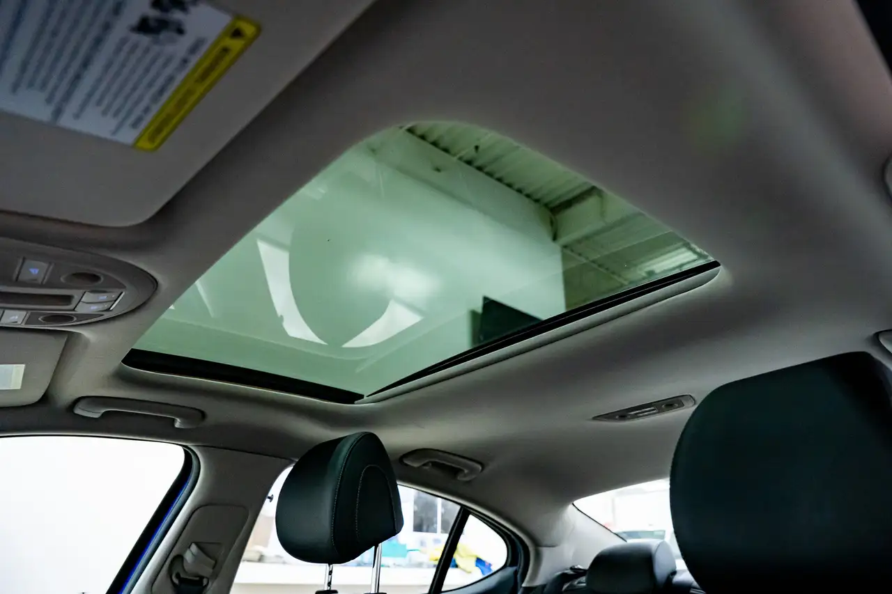 Genesis G70 photo Genesis G70