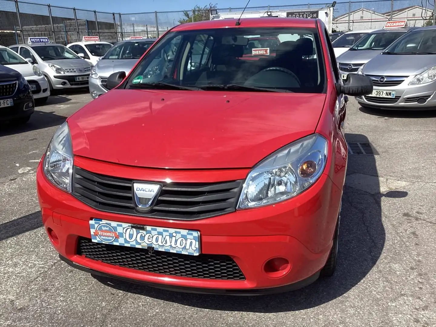 Dacia Sandero 1.2 Ambiente Rouge - 1