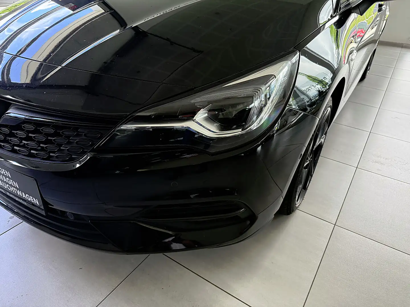 Opel Astra 1,5 CDTI Ultimate Schwarz - 2