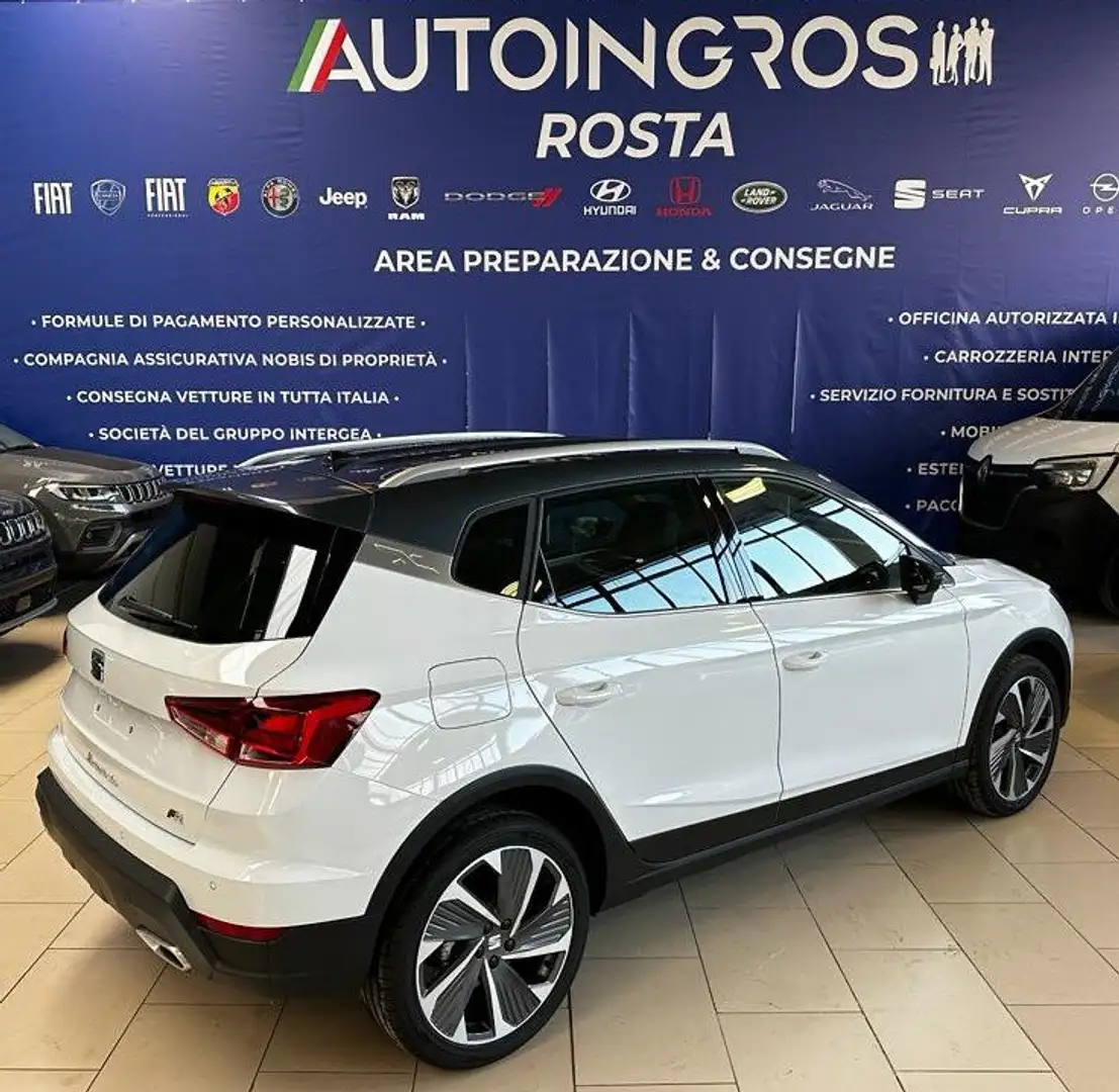 SEAT Arona 1.0 ECO TSI FR 110CV MY 23 KM0 PRONTA CONSEGNA Bianco - 2