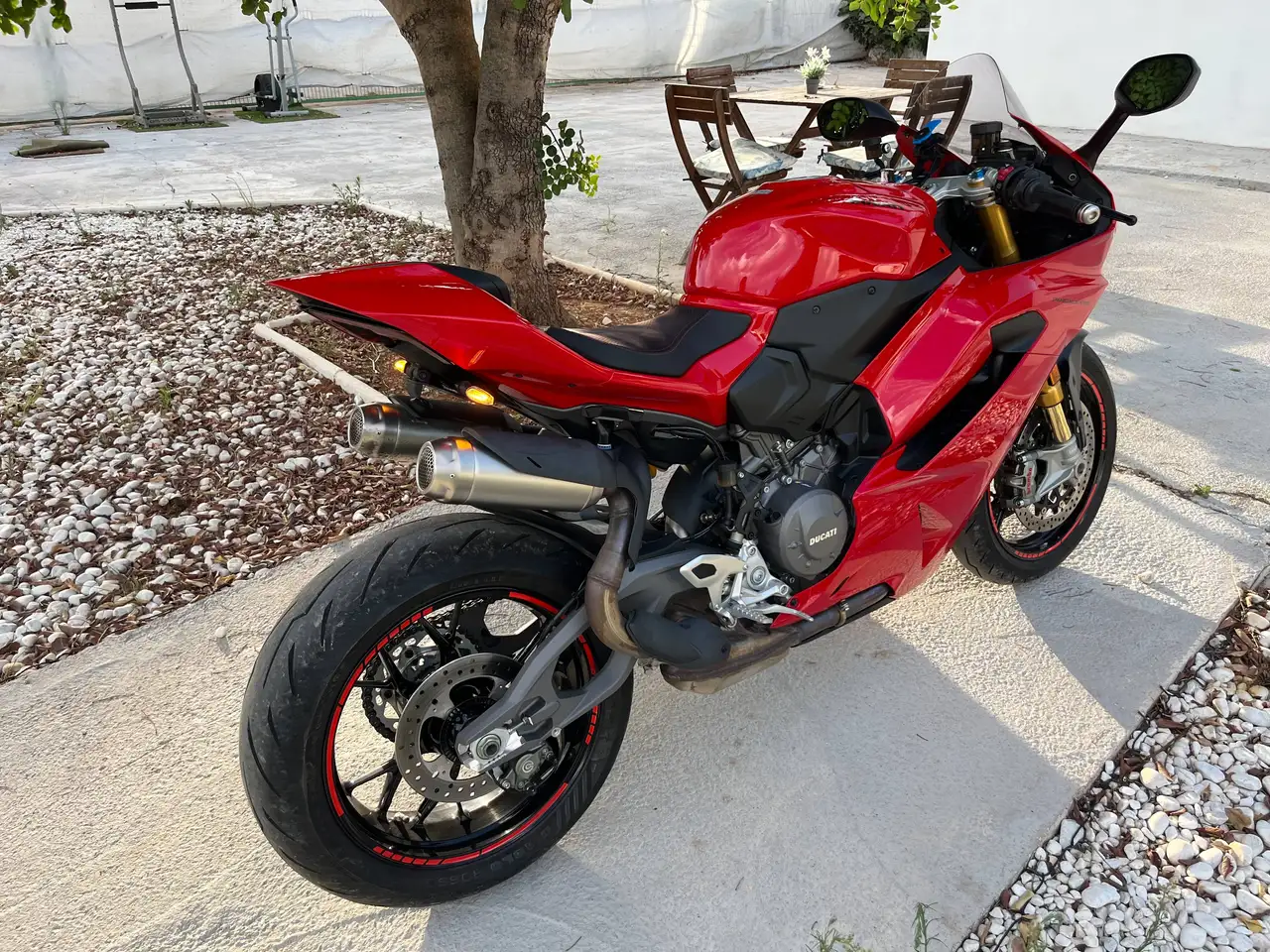 Ducati Panigale V2