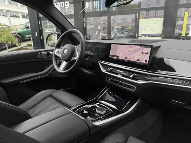 BMW X5 view 6