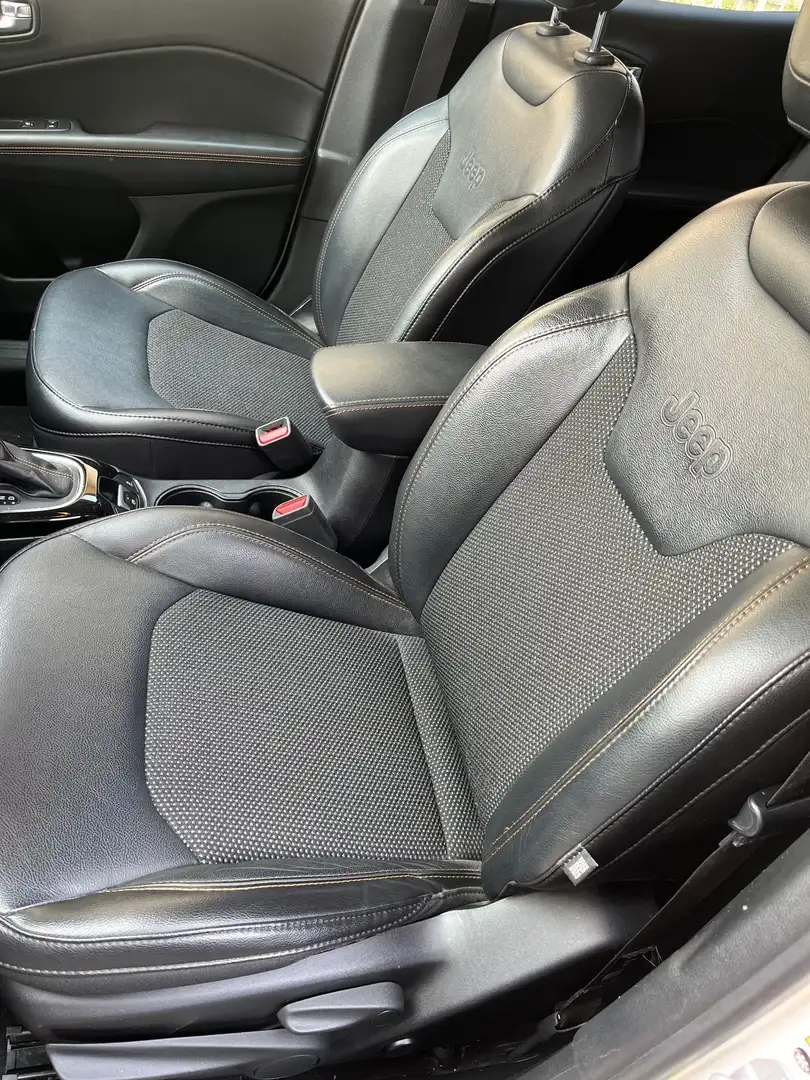 Jeep Compass 2.0 MJ LIMITED 4x4 - CAMBIO AUT. - Blanco - 2