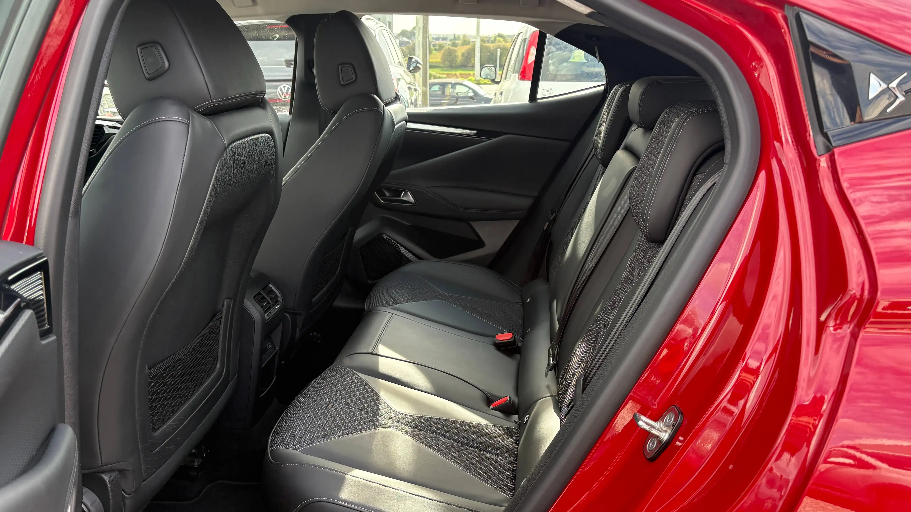DS Automobiles DS 4 DS 4 1.2 PureTech Cross Trocadero — photo 10