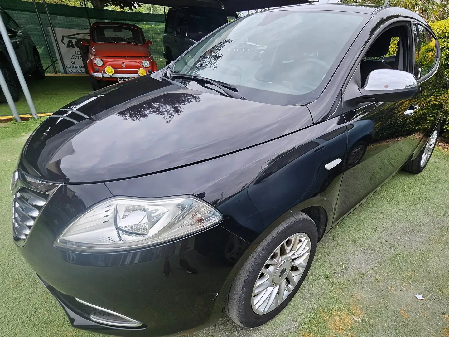 Lancia Ypsilon Ypsilon III 2011 1.2 8v Gold s Nero - 1