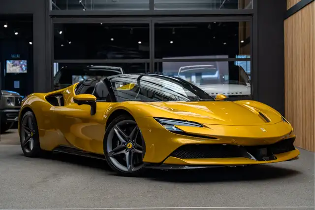 Ferrari SF90 Spider Full Carbon 4.0 V8 Carbon Seats