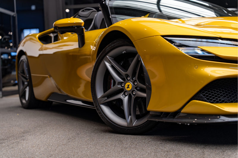 Ferrari SF90 Spider Full Carbon 4.0 V8 Carbon Seats — photo 12
