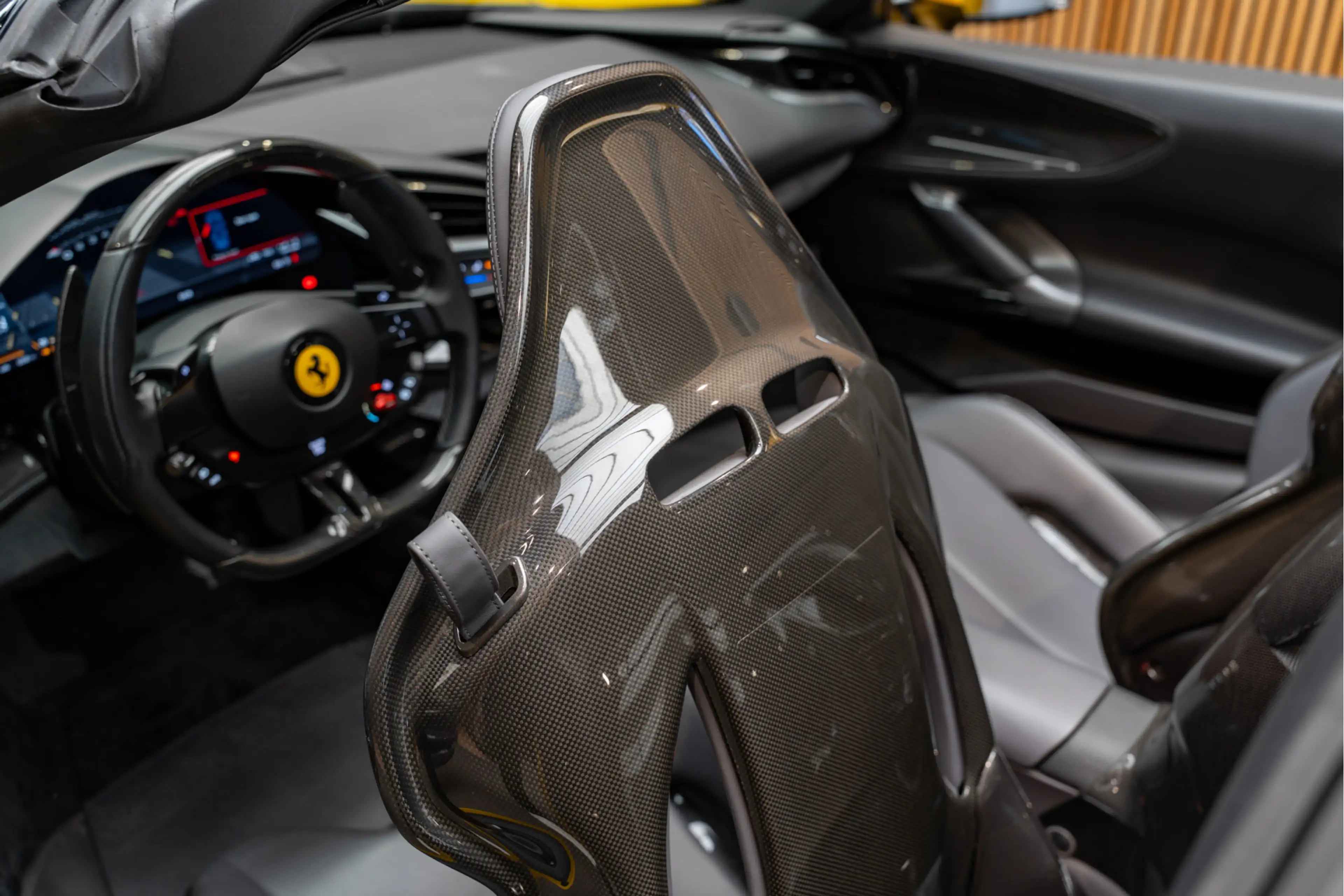 Ferrari SF90 Spider Full Carbon 4.0 V8 Carbon Seats — photo 45