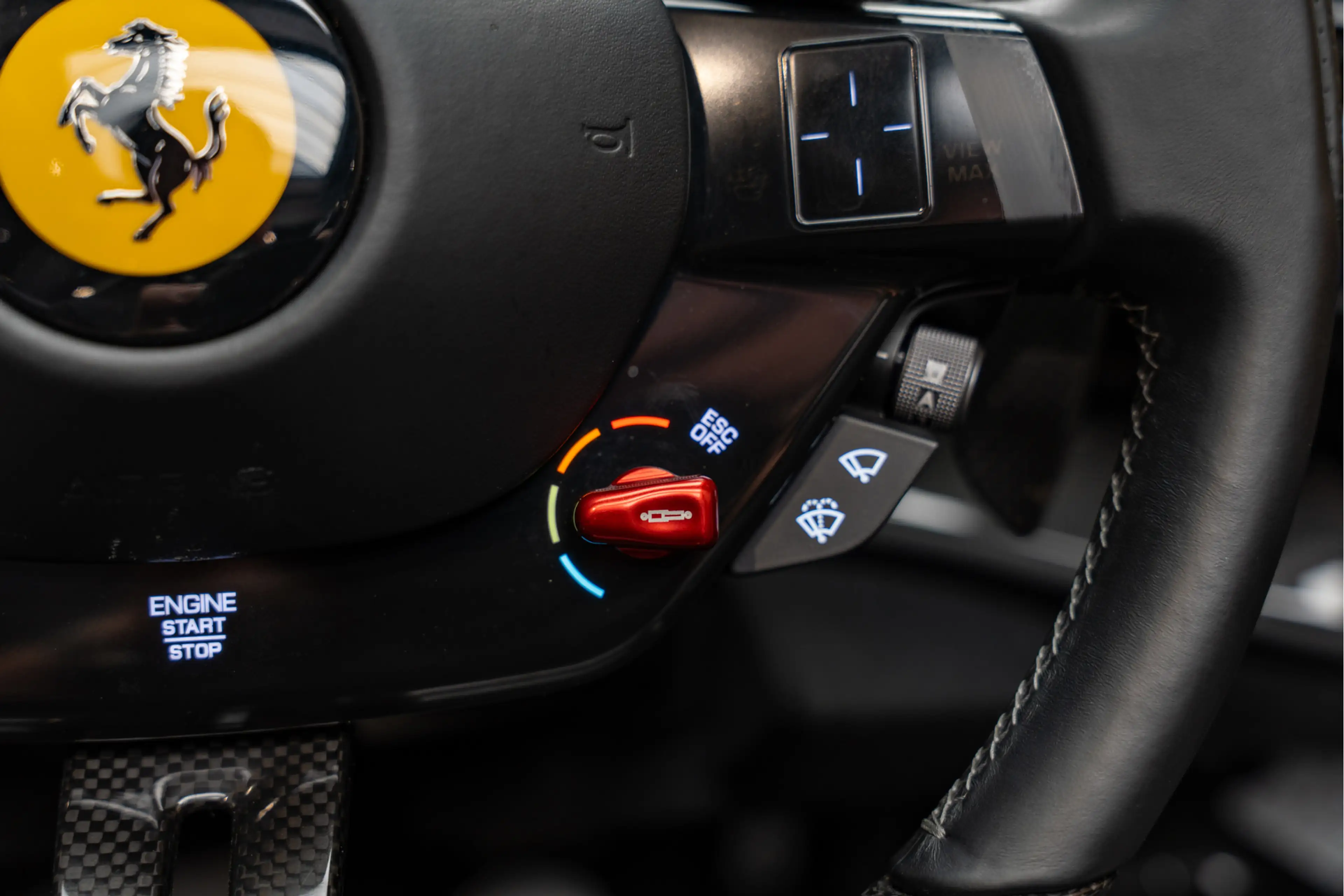 Ferrari SF90 Spider Full Carbon 4.0 V8 Carbon Seats — photo 36