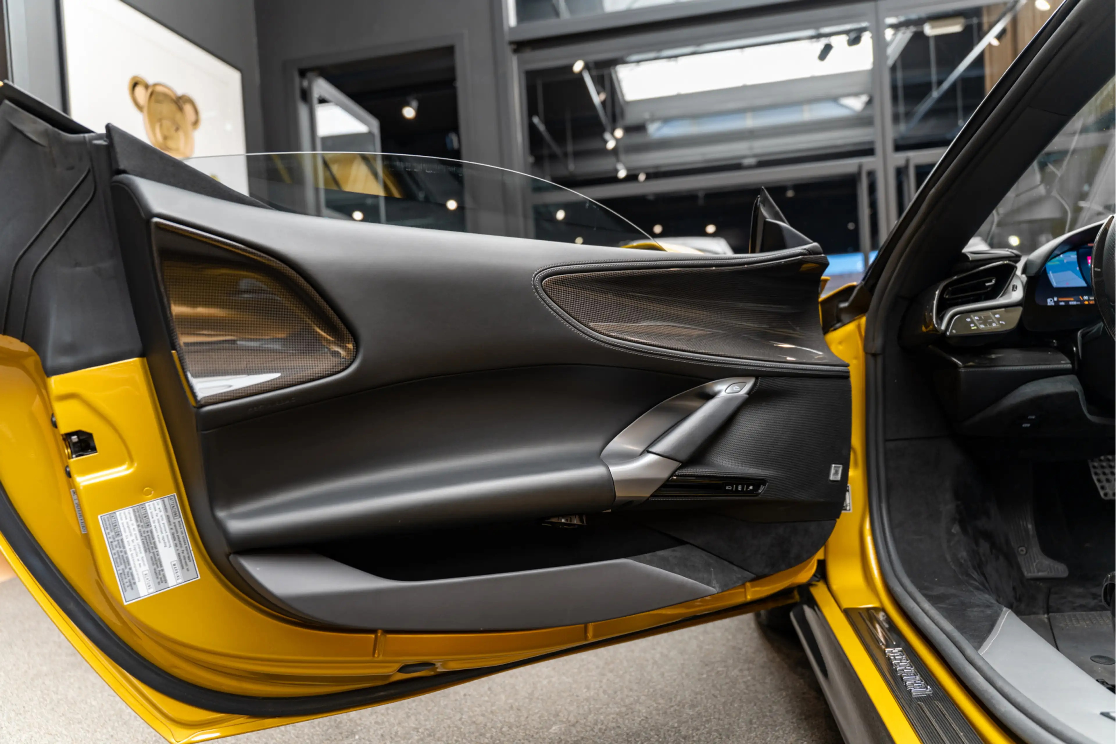 Ferrari SF90 Spider Full Carbon 4.0 V8 Carbon Seats — photo 28