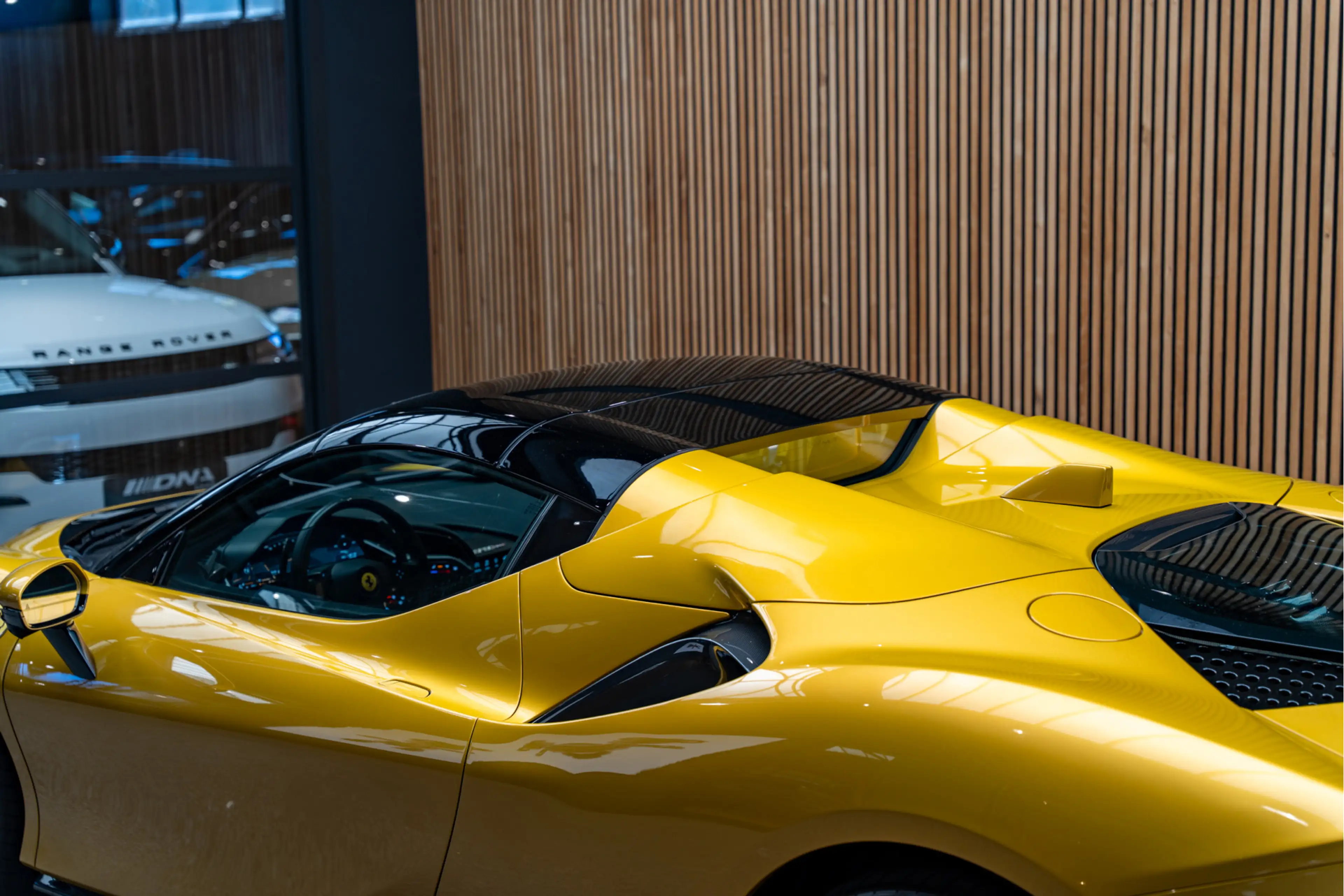 Ferrari SF90 Spider Full Carbon 4.0 V8 Carbon Seats — photo 22