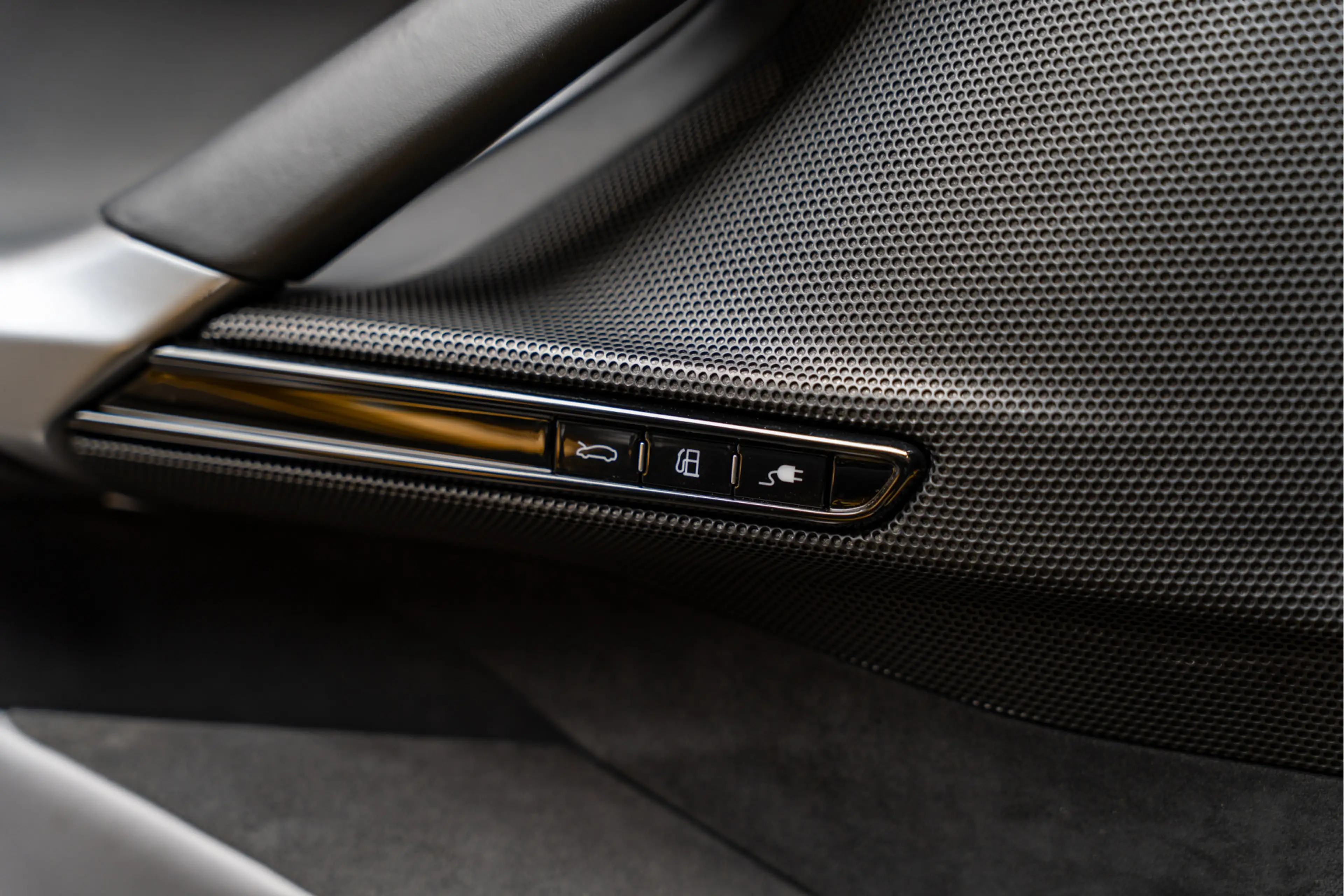 Ferrari SF90 Spider Full Carbon 4.0 V8 Carbon Seats — photo 31