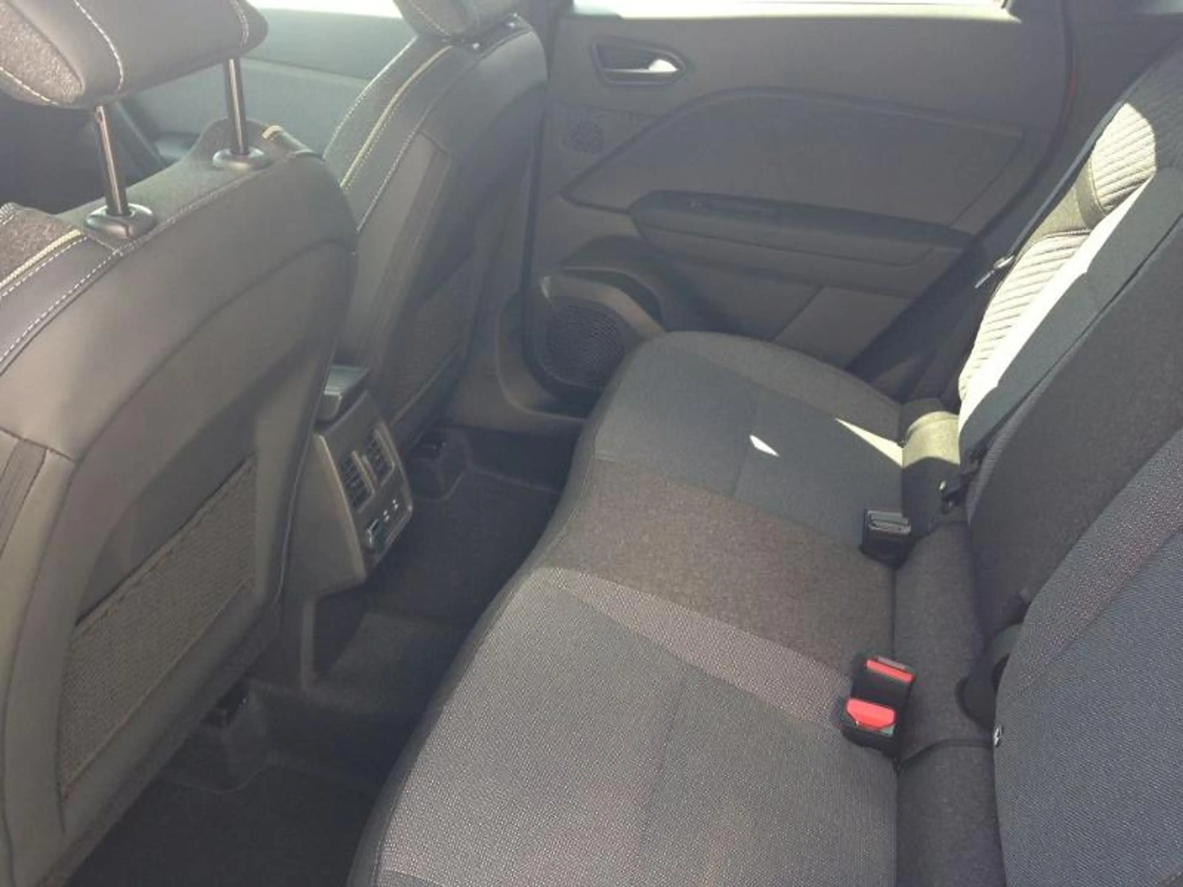 Mitsubishi Grandis Intro Edition 1.3 T-Benziner 7-DCT — photo 5